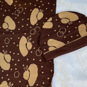 New Stylish reversible scarf and hat